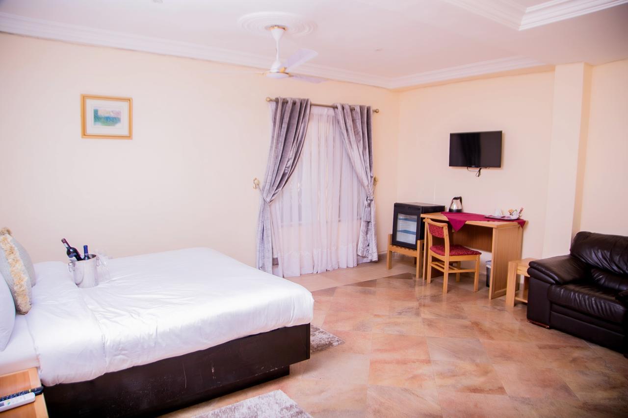 Eden Vale Hotel Ajiringano Eksteriør bilde